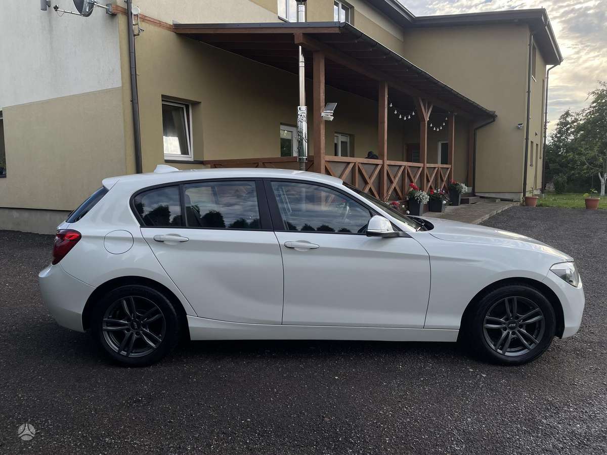 BMW 116, 1.6 l., hatchback
