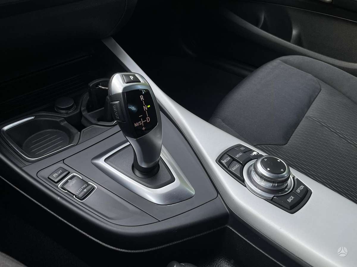 BMW 116, 1.6 l., hatchback