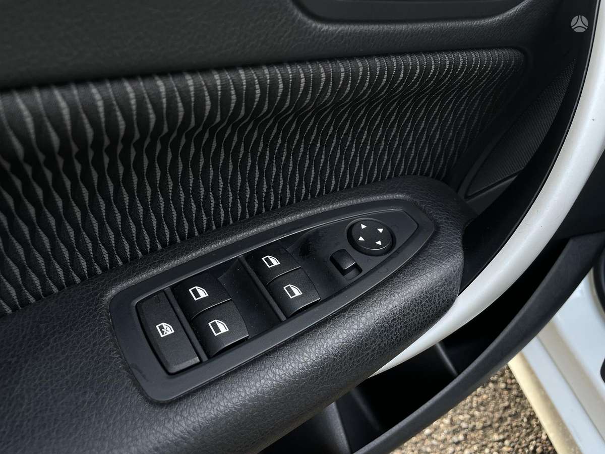BMW 116, 1.6 l., hatchback