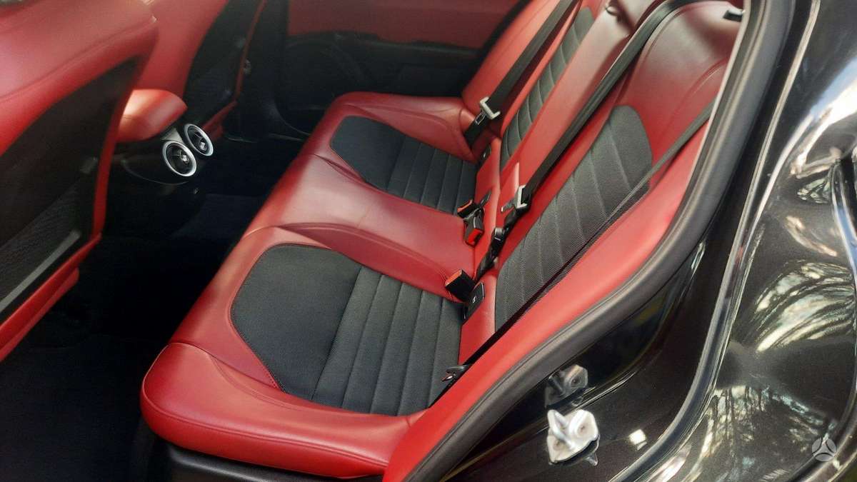 Alfa Romeo Giulia, 2.0 l., Седан