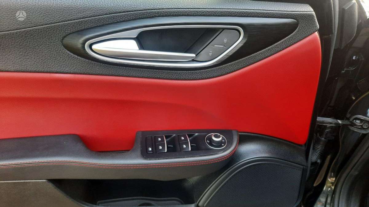 Alfa Romeo Giulia, 2.0 l., Седан