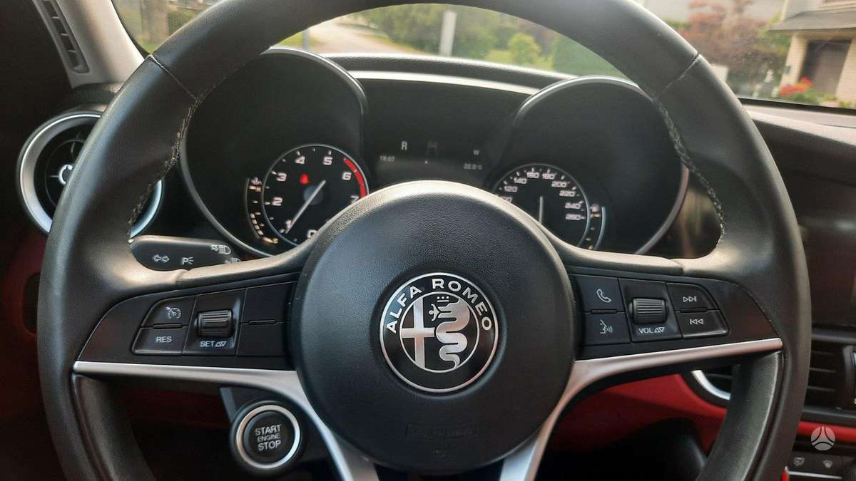 Alfa Romeo Giulia, 2.0 l., Седан