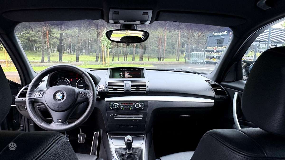BMW 118, 2.0 l., Хэтчбек