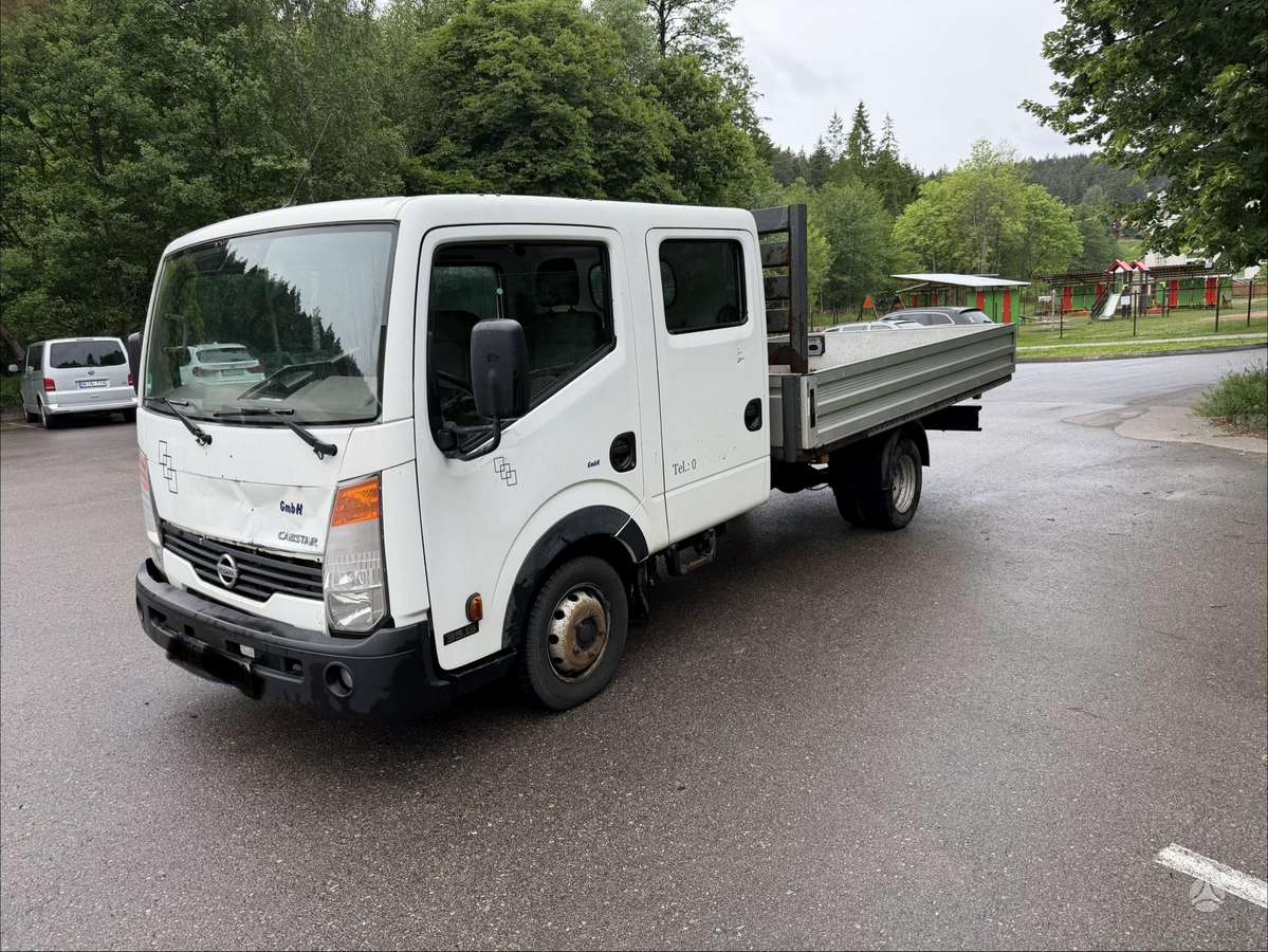 Nissan Cabstar, dropside trucks