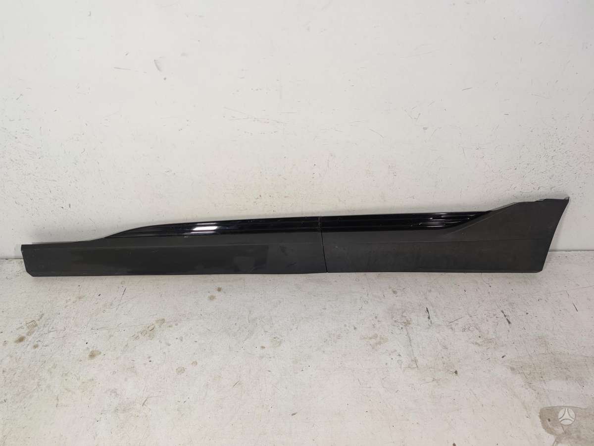 Audi e-tron fenders, decals