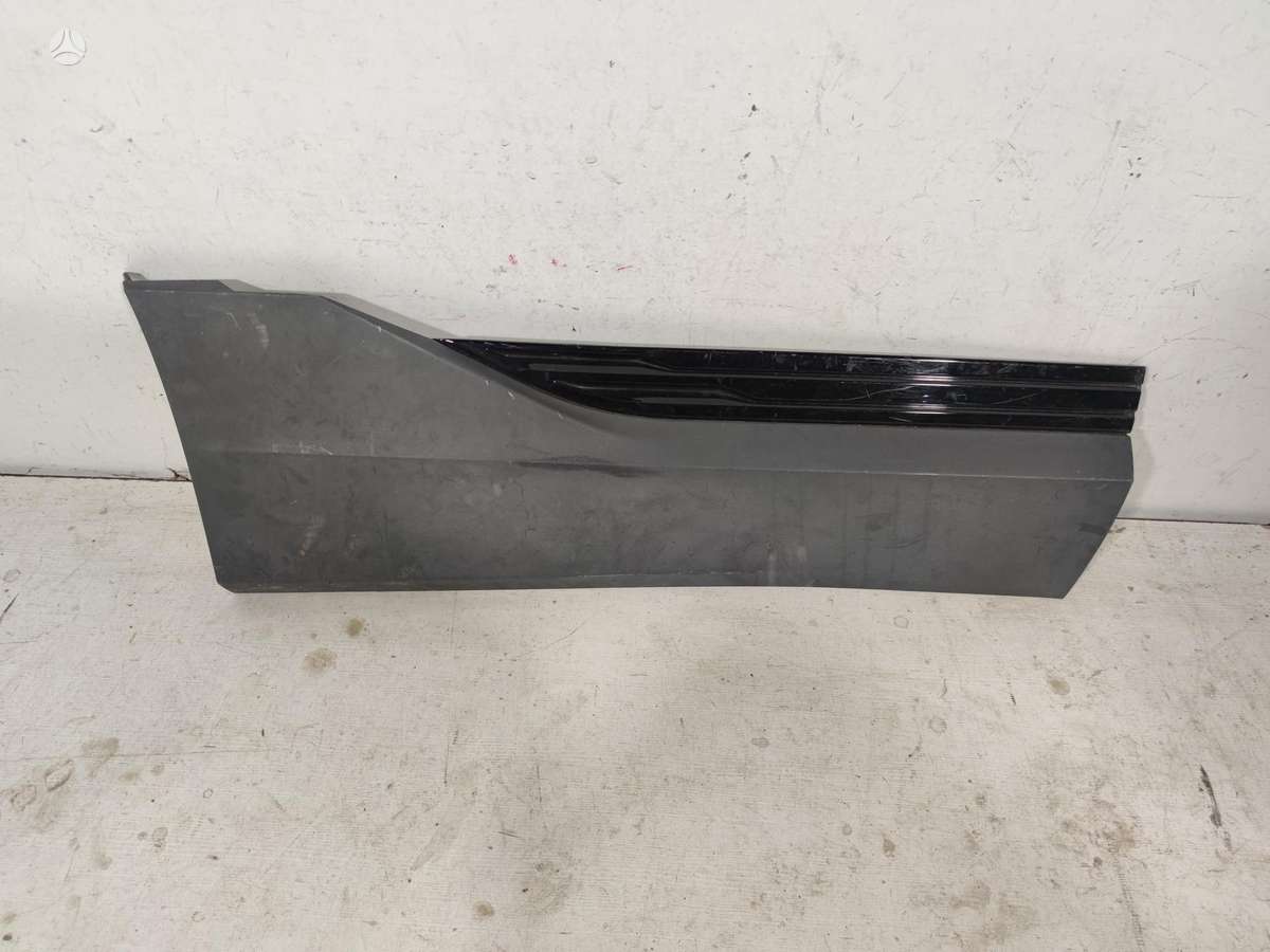 Audi e-tron fenders, decals