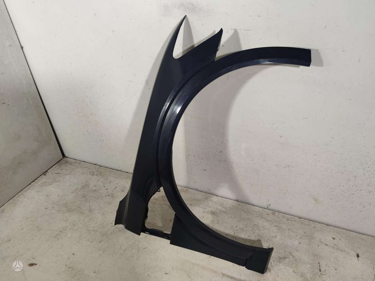 Audi e-tron fenders, decals