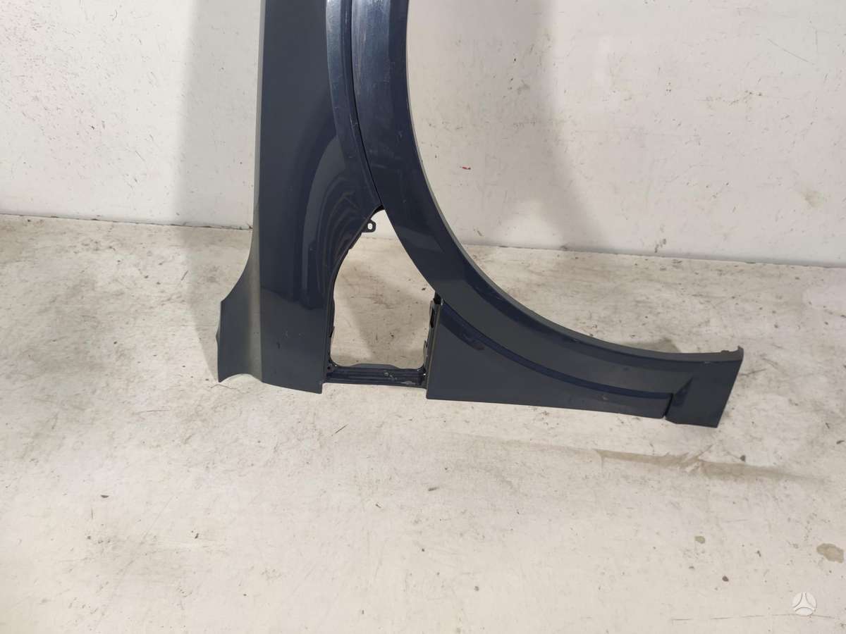 Audi e-tron fenders, decals