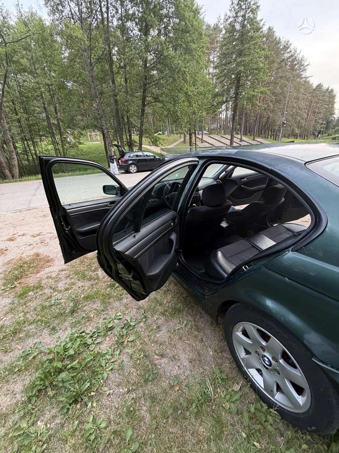 BMW 318, 1.9 l., Седан