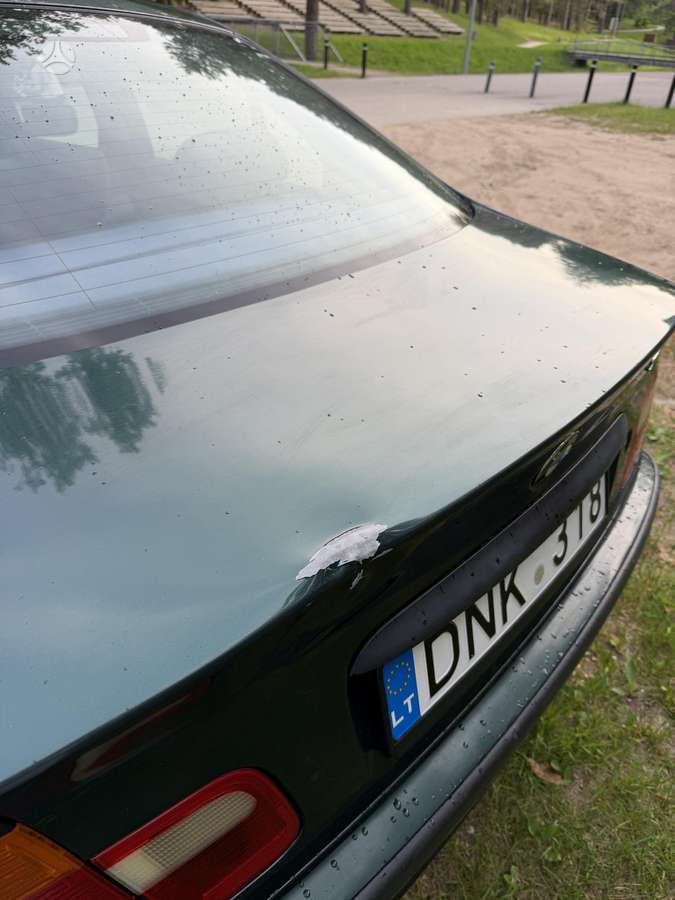 BMW 318, 1.9 l., Седан