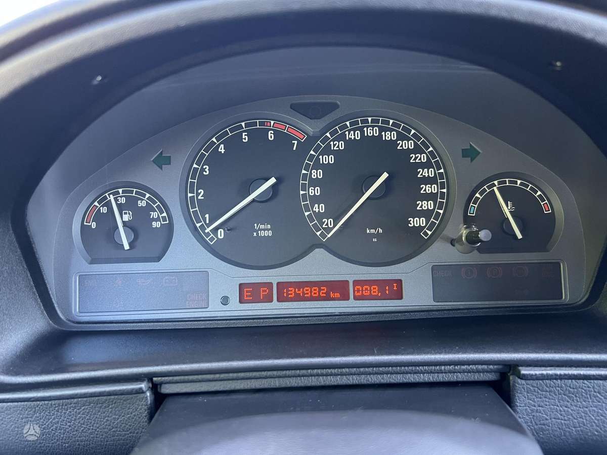 BMW 850, 5.0 l., coupe