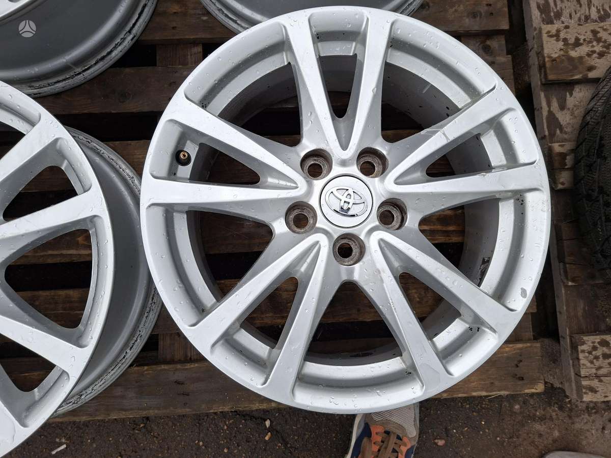 Toyota ET45, light alloy, R17