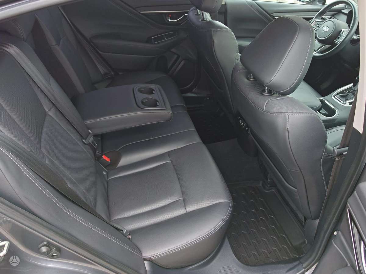 Subaru Legacy - 10