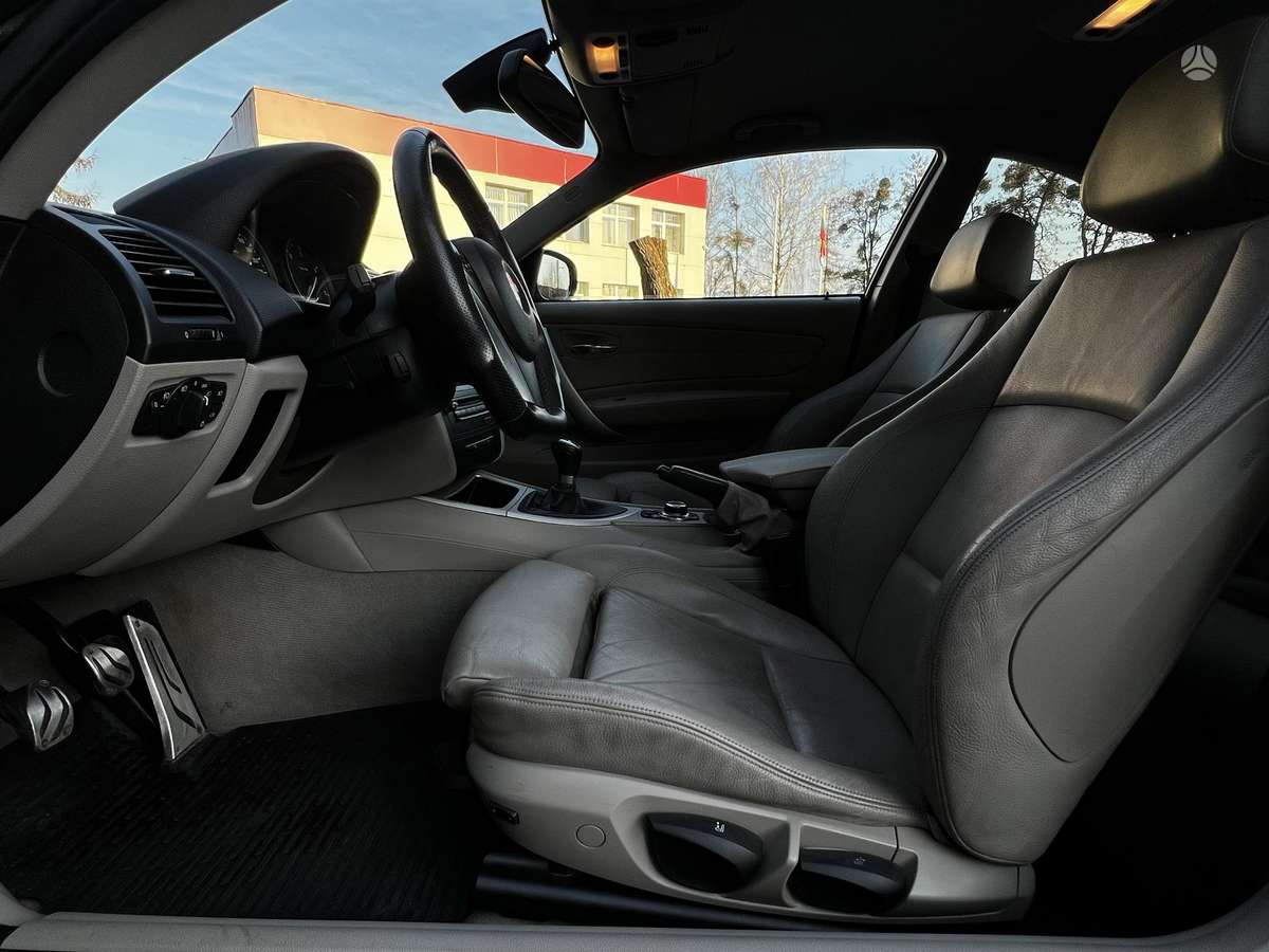BMW 120, 2.0 l., Купе (coupe)