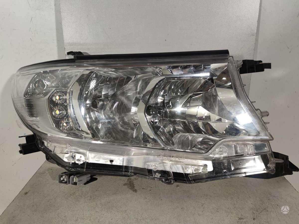Toyota Land Cruiser lights