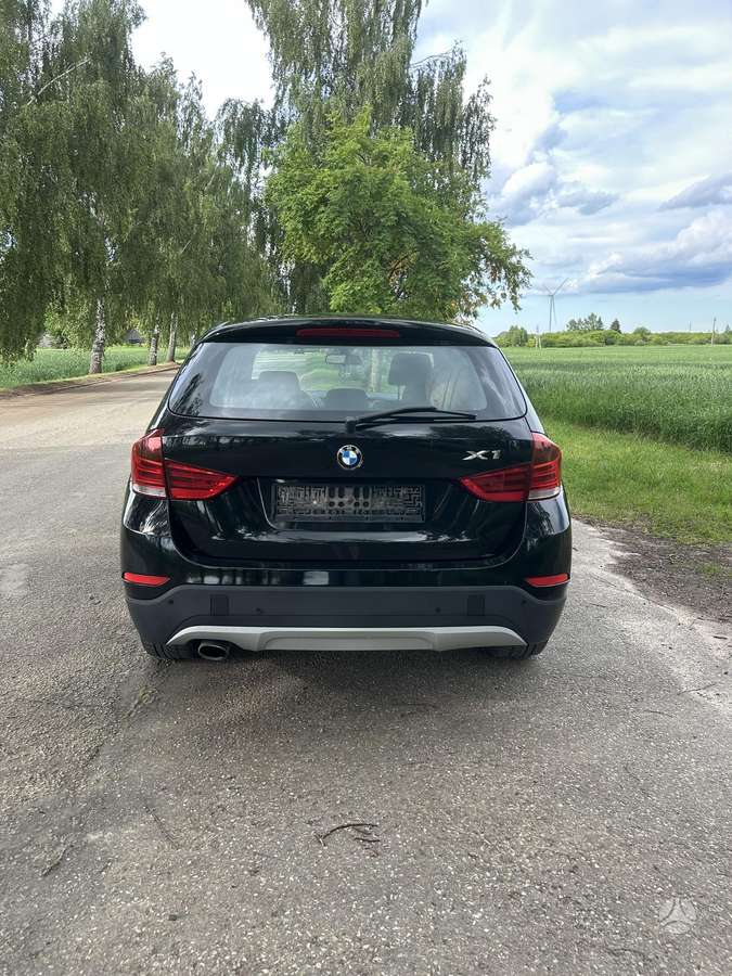BMW X1, 2.0 l., hatchback