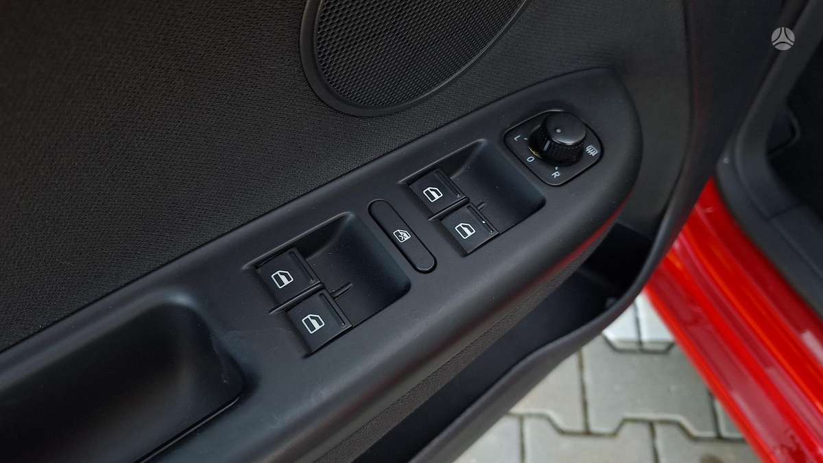 Volkswagen Golf Plus - 12