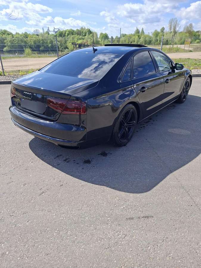 Audi A8, 4.2 l., Лимузин