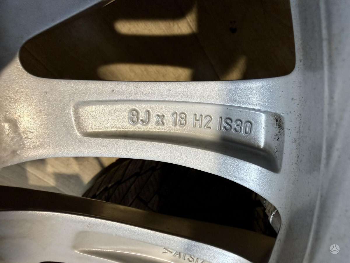 Audi A5 A6 su padangomis, light alloy, R18
