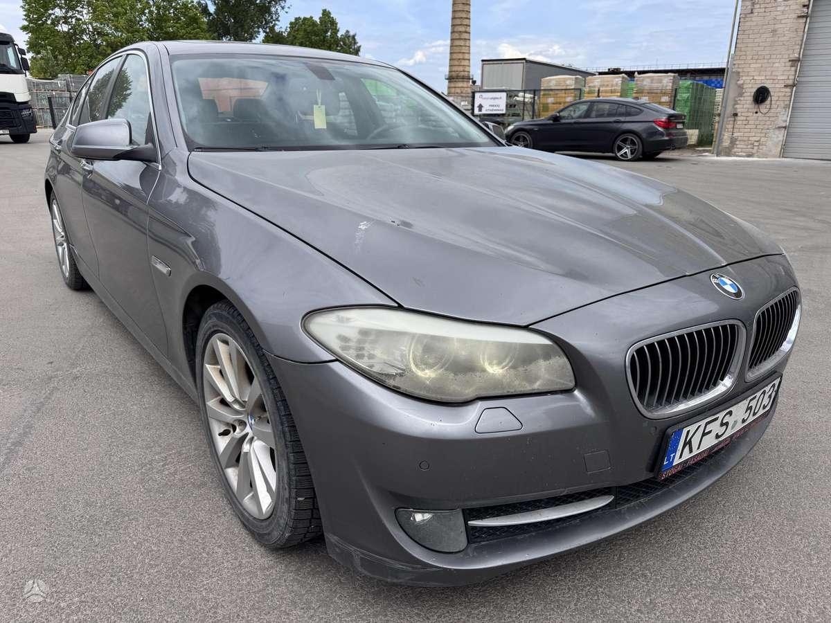 BMW 528, 2.0 l., Седан