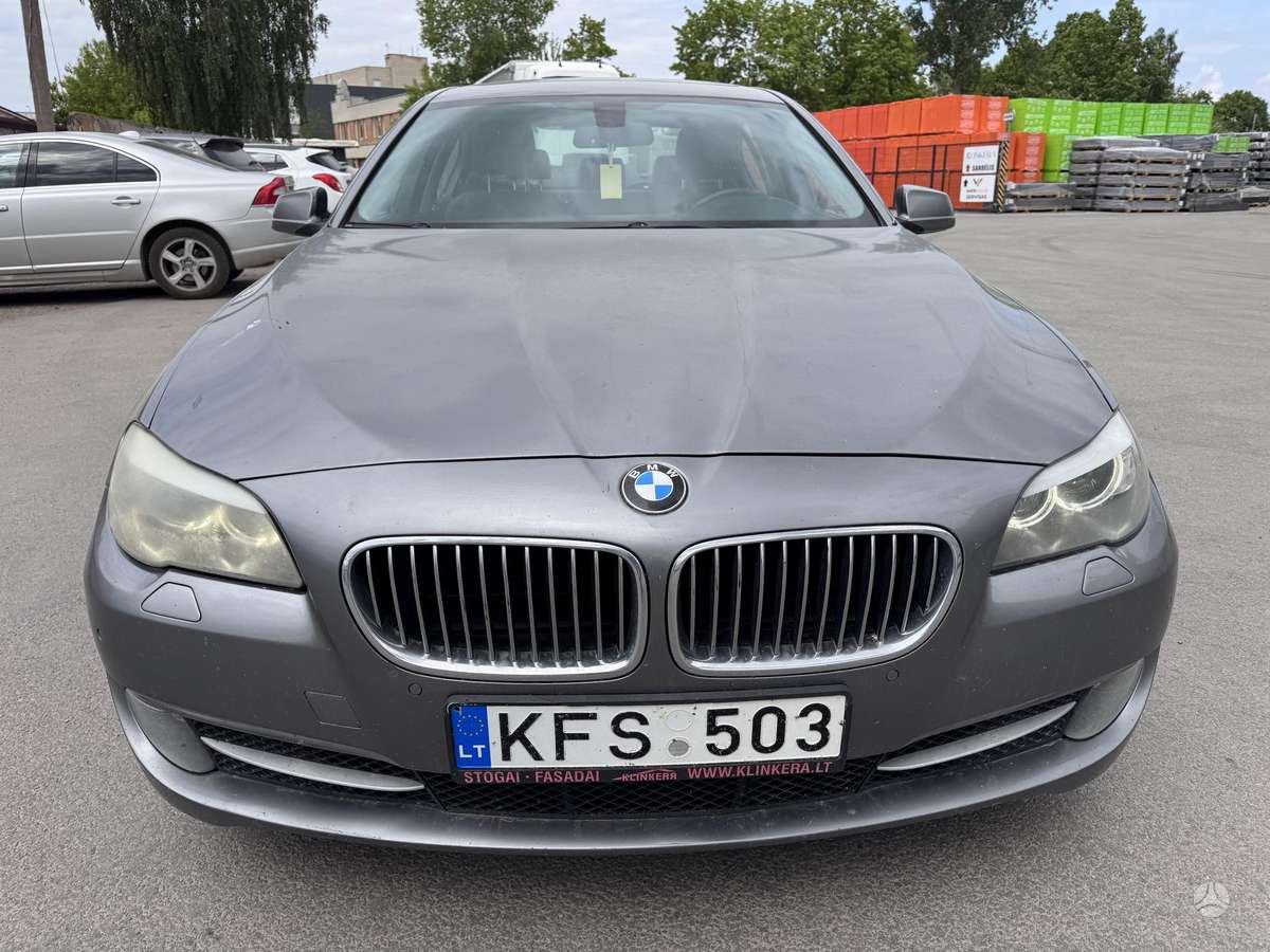 BMW 528, 2.0 l., Седан
