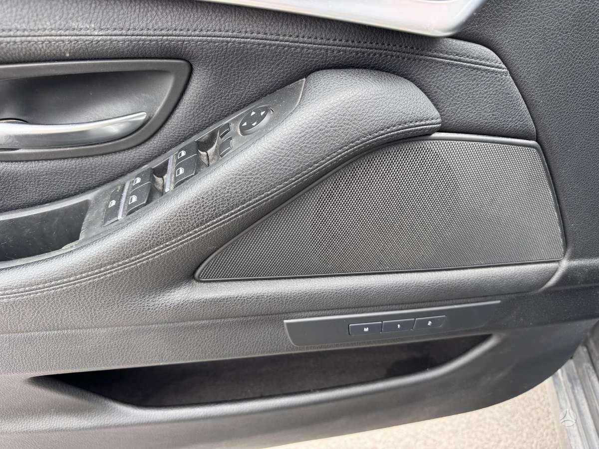 BMW 528, 2.0 l., Седан