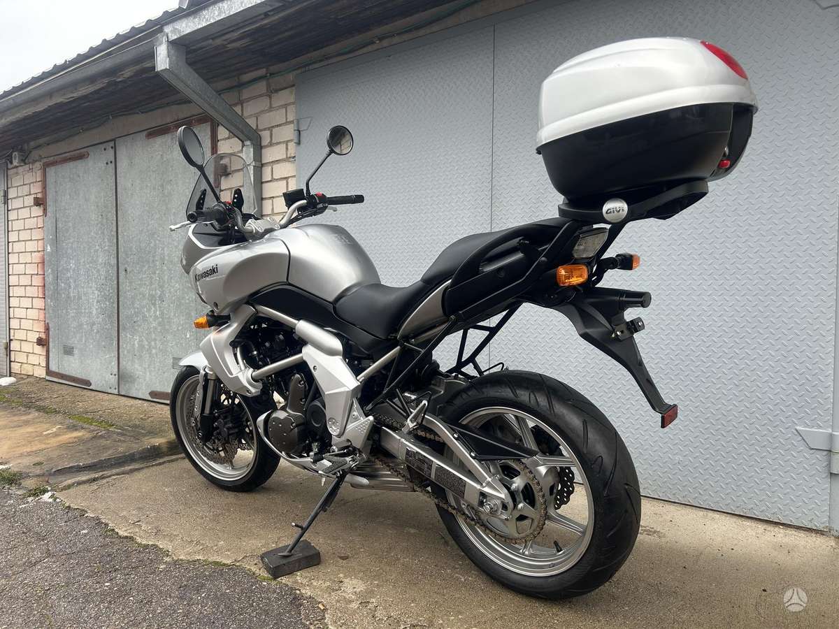 Kawasaki Versys 650cc, street / classic