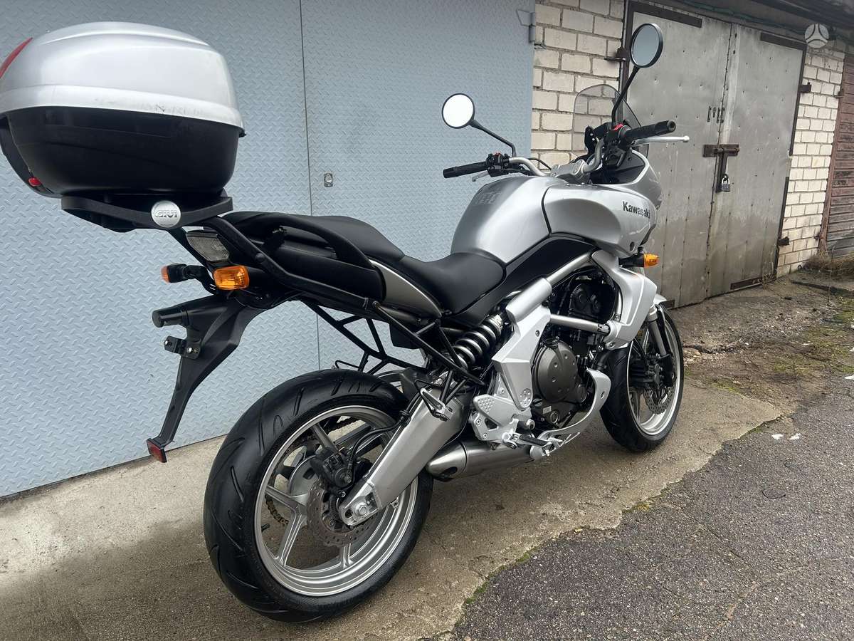 Kawasaki Versys 650cc, street / classic