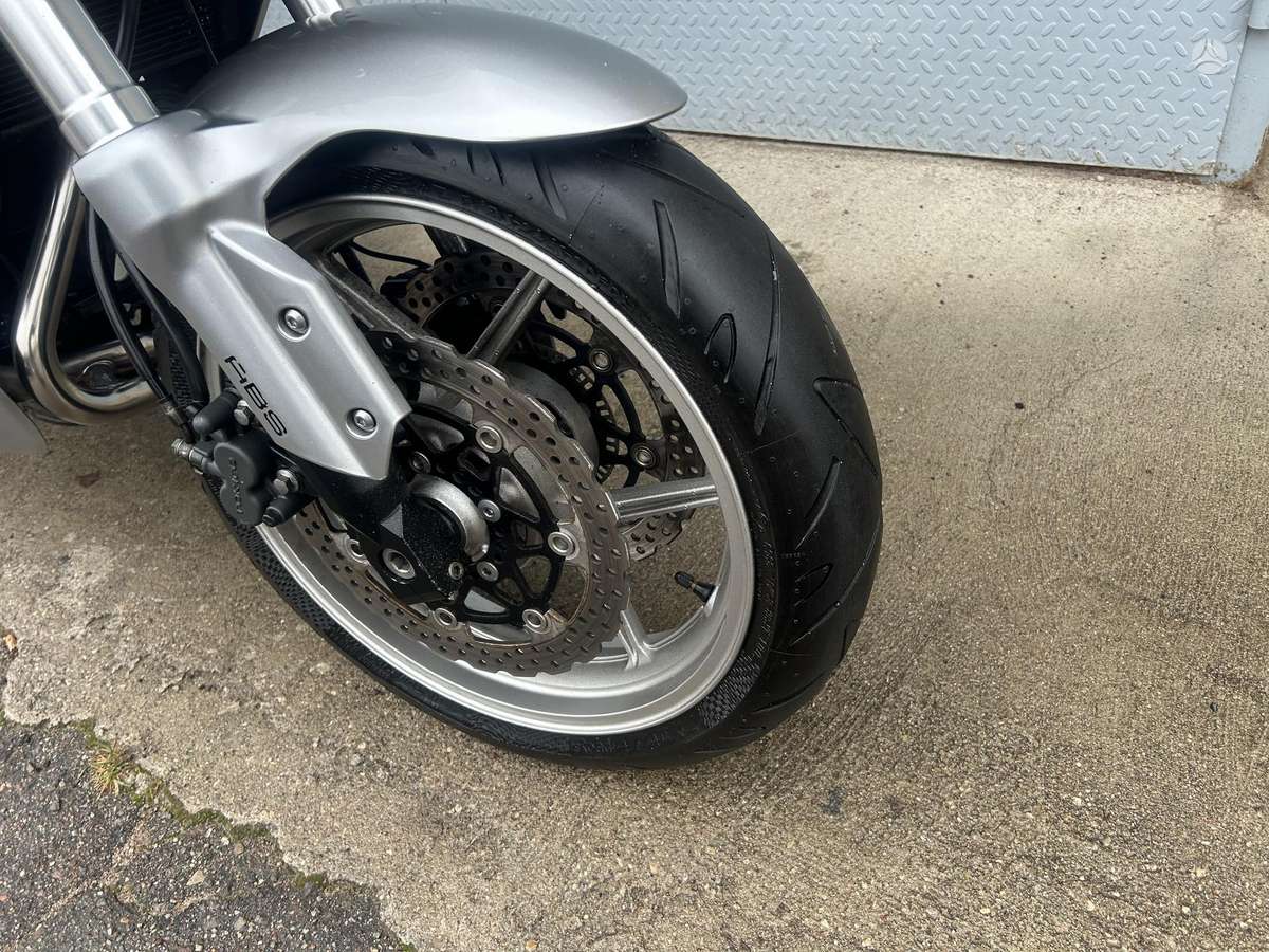 Kawasaki Versys 650cc, street / classic