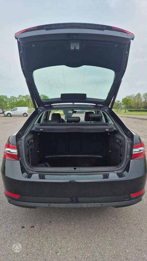 Skoda Superb, 2.0 l., hatchback
