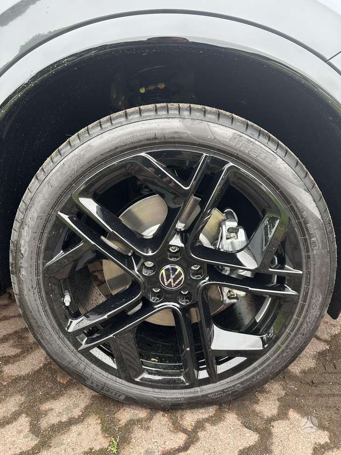 Volkswagen Tiguan - 4