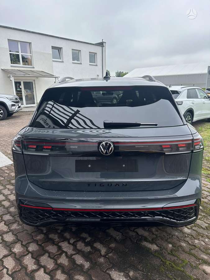 Volkswagen Tiguan - 6