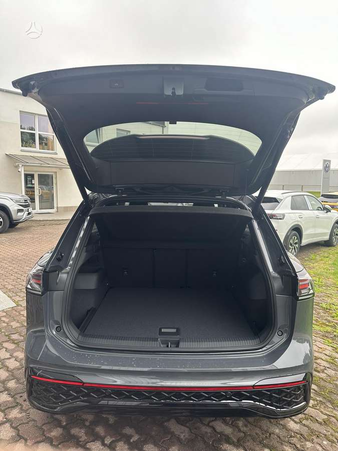 Volkswagen Tiguan - 7