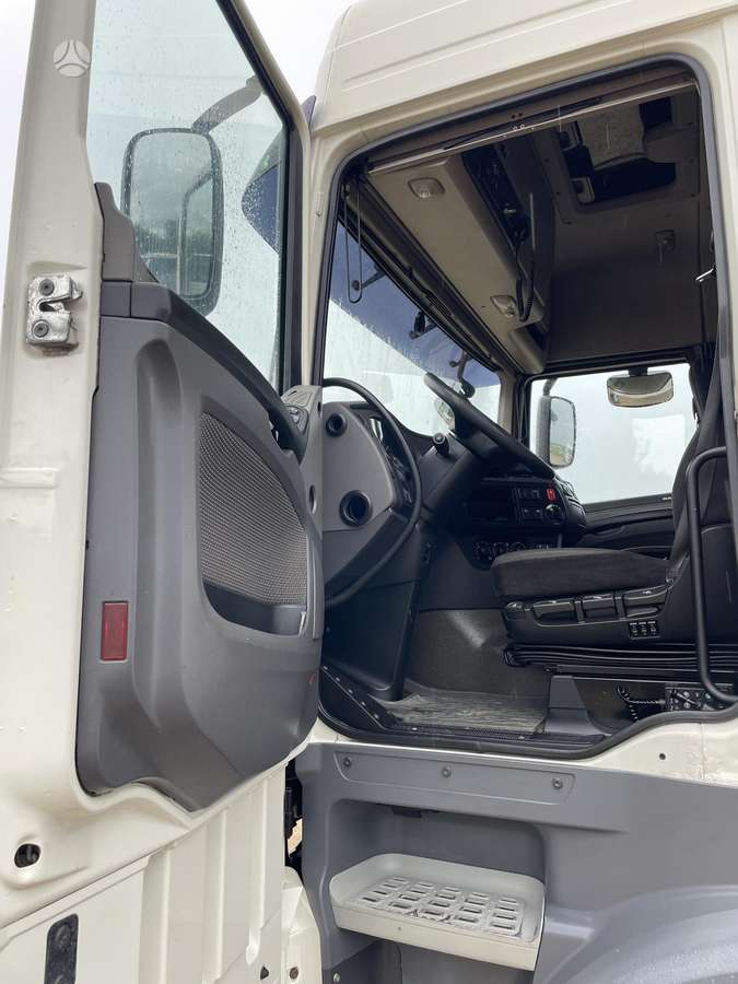 DAF XF 460 FT, double sleeper