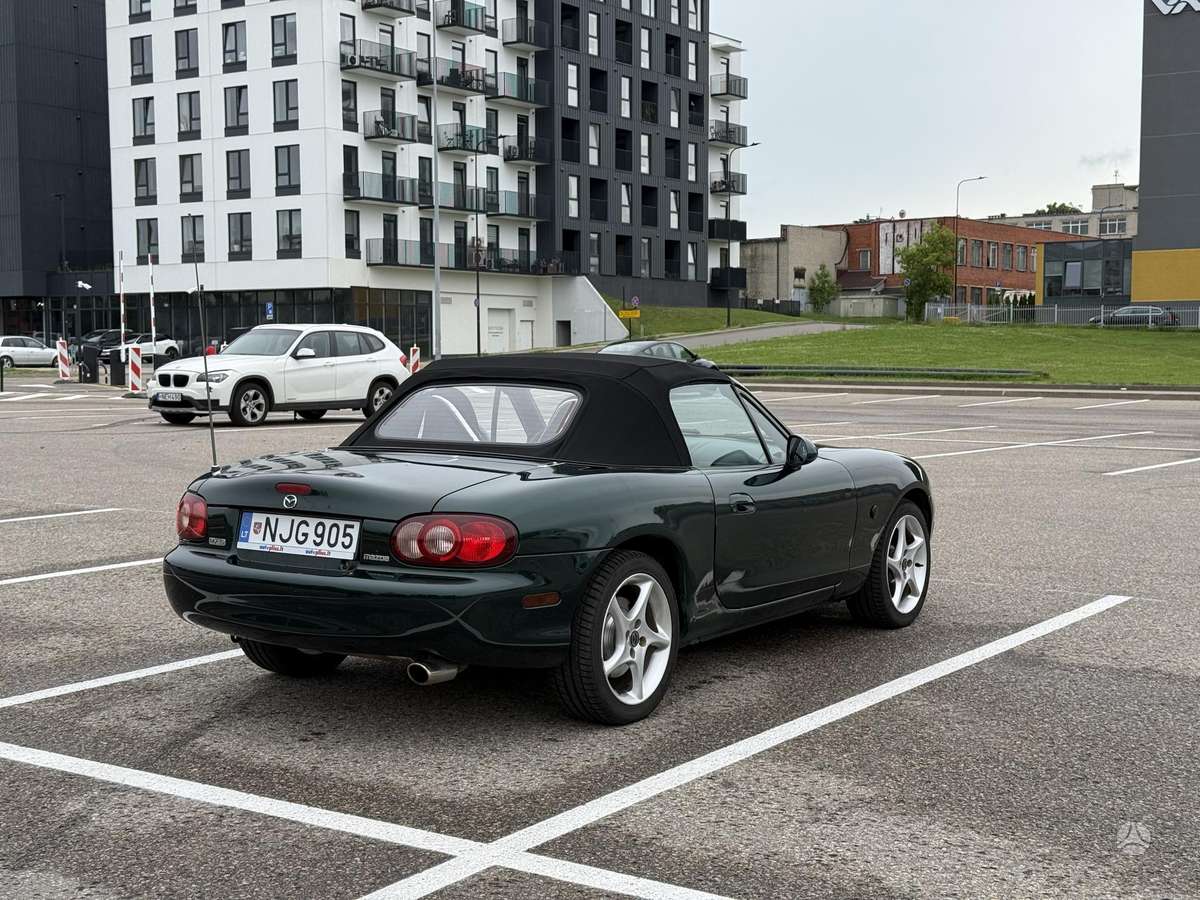 Mazda MX-5, 1.8 l., convertible