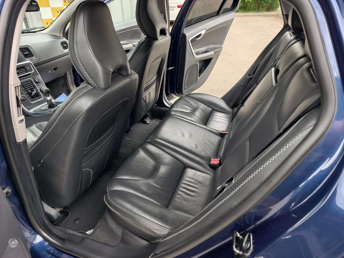 Volvo V60, 2.4 l., Универсал