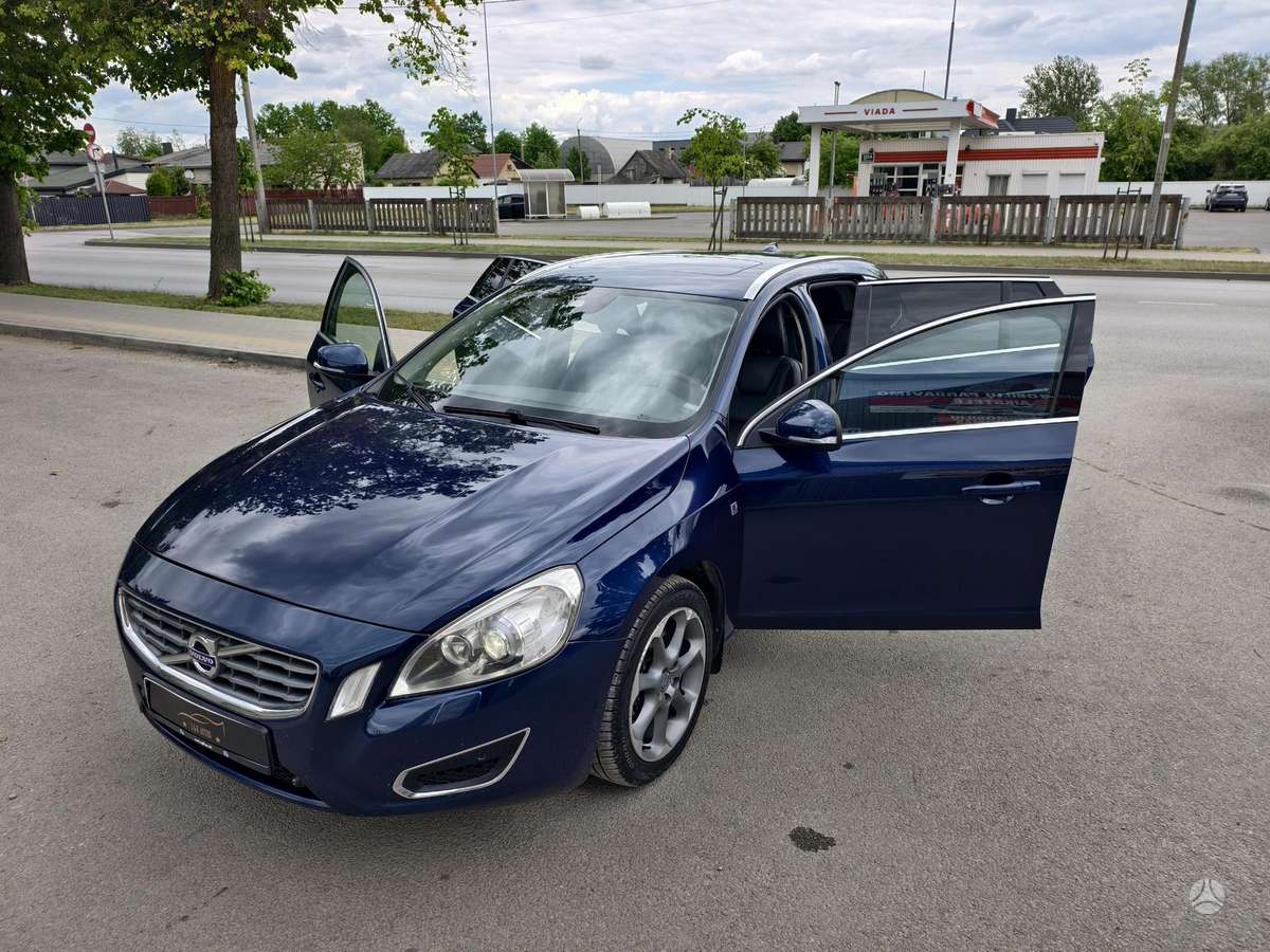 Volvo V60, 2.4 l., universalas