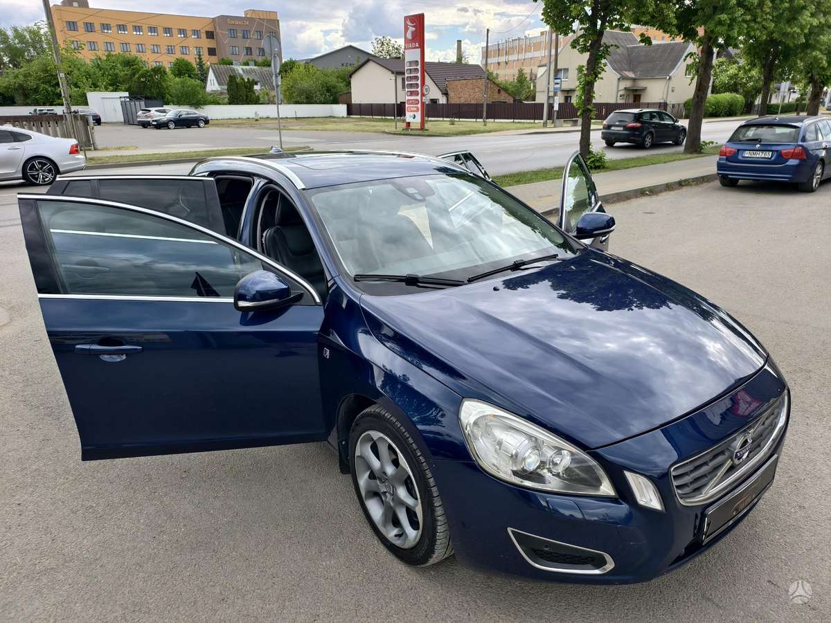 Volvo V60, 2.4 l., wagon