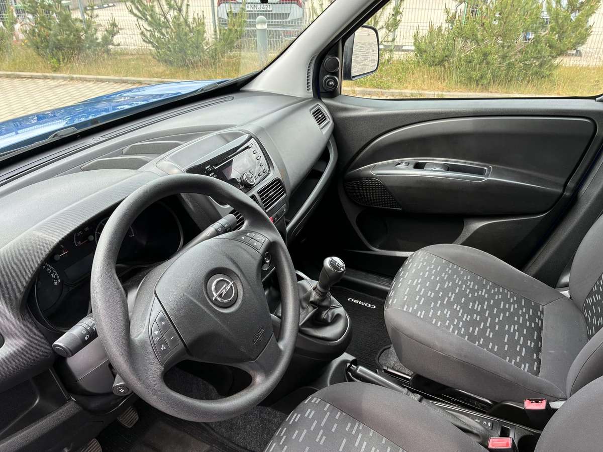 Opel Combo, 1.3 l., Минивэн