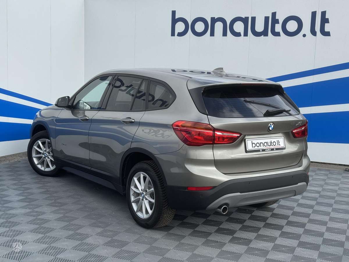 BMW X1, 2.0 l., hatchback
