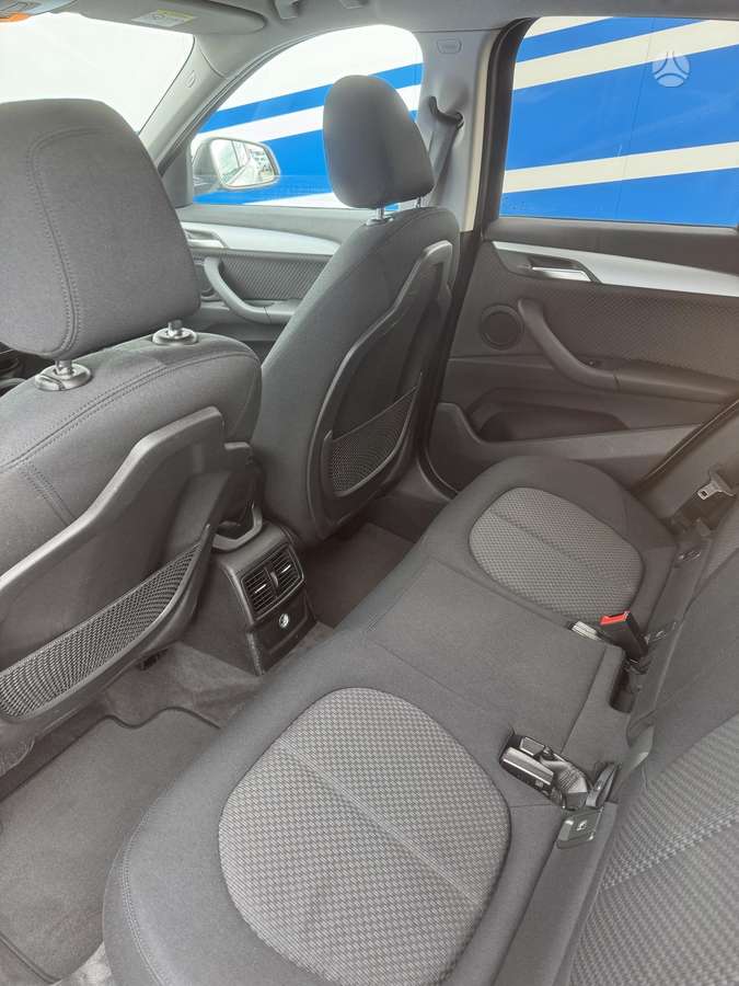 BMW X1, 2.0 l., hatchback