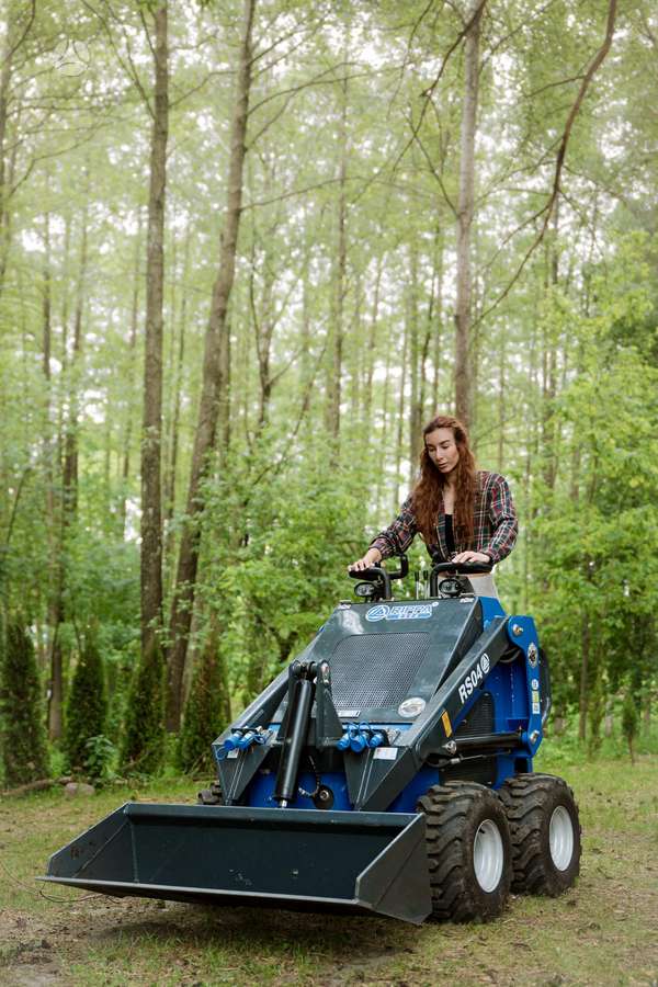 -Kita- Rippa Rs04, mini loaders