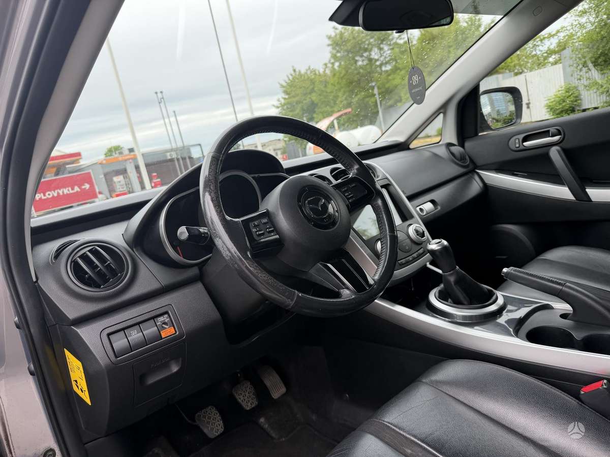 Mazda CX-7, 2.3 l., off-road / crossover