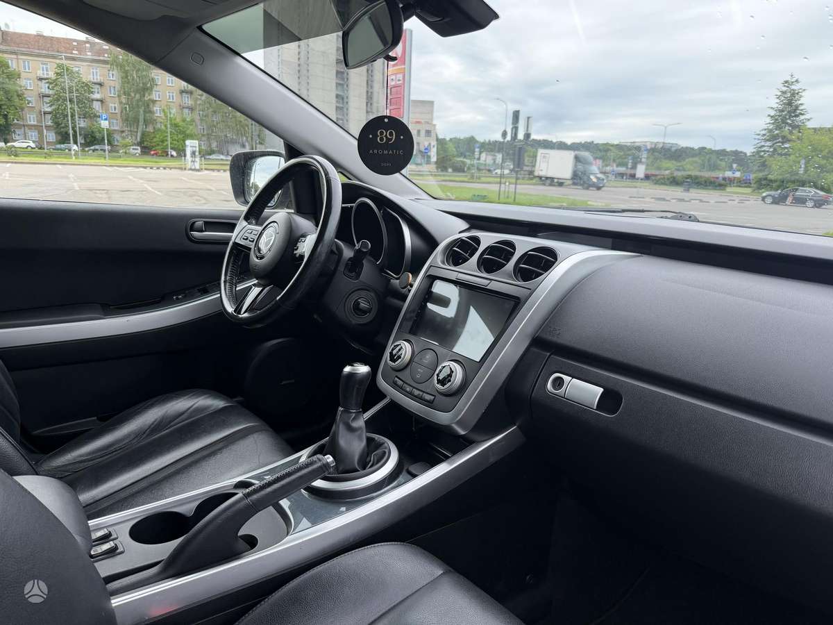 Mazda CX-7, 2.3 l., off-road / crossover
