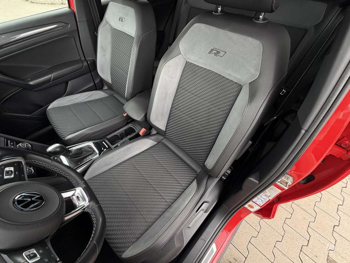 Volkswagen T-Roc - 12