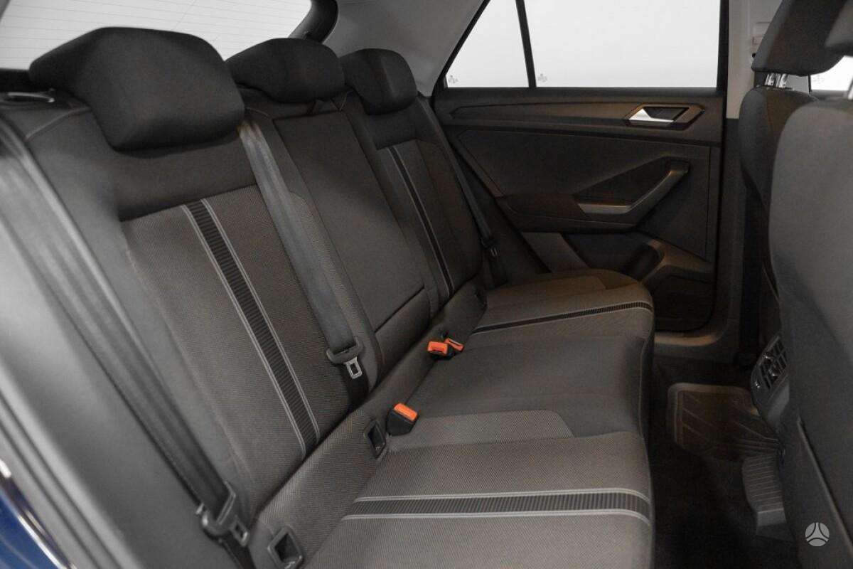 Volkswagen T-Roc - 8