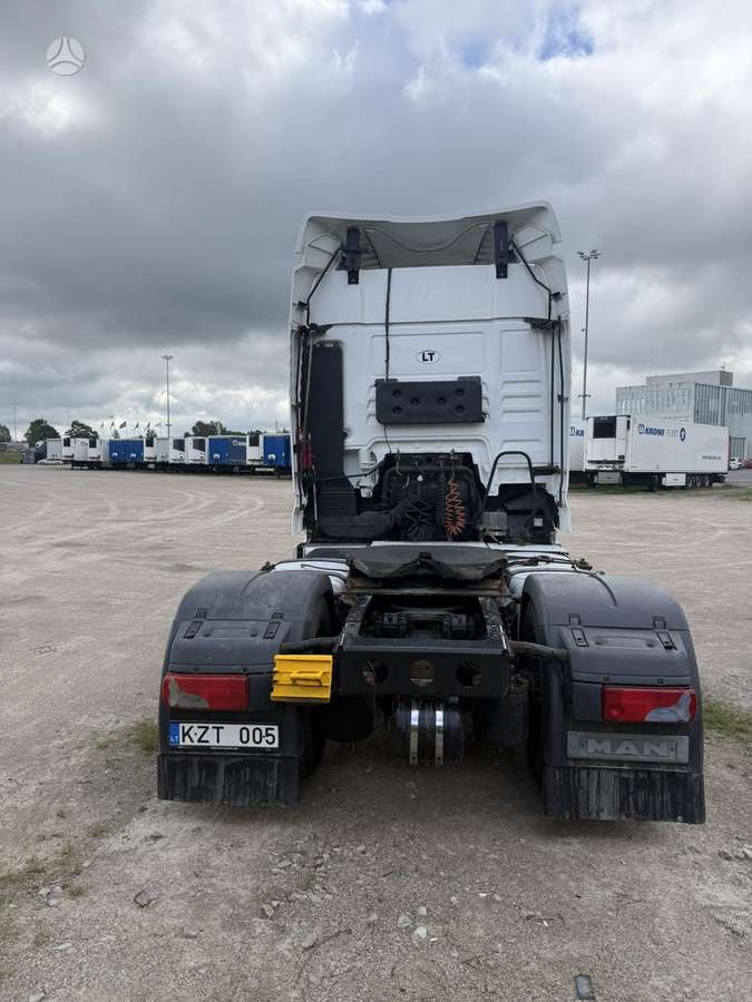 MAN TGX 18.440, double sleeper