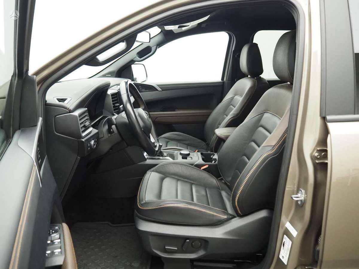 Volkswagen Amarok - 8