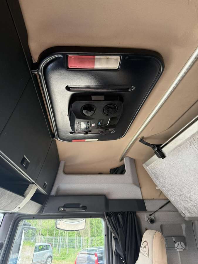 MAN TGX 18.440, double sleeper