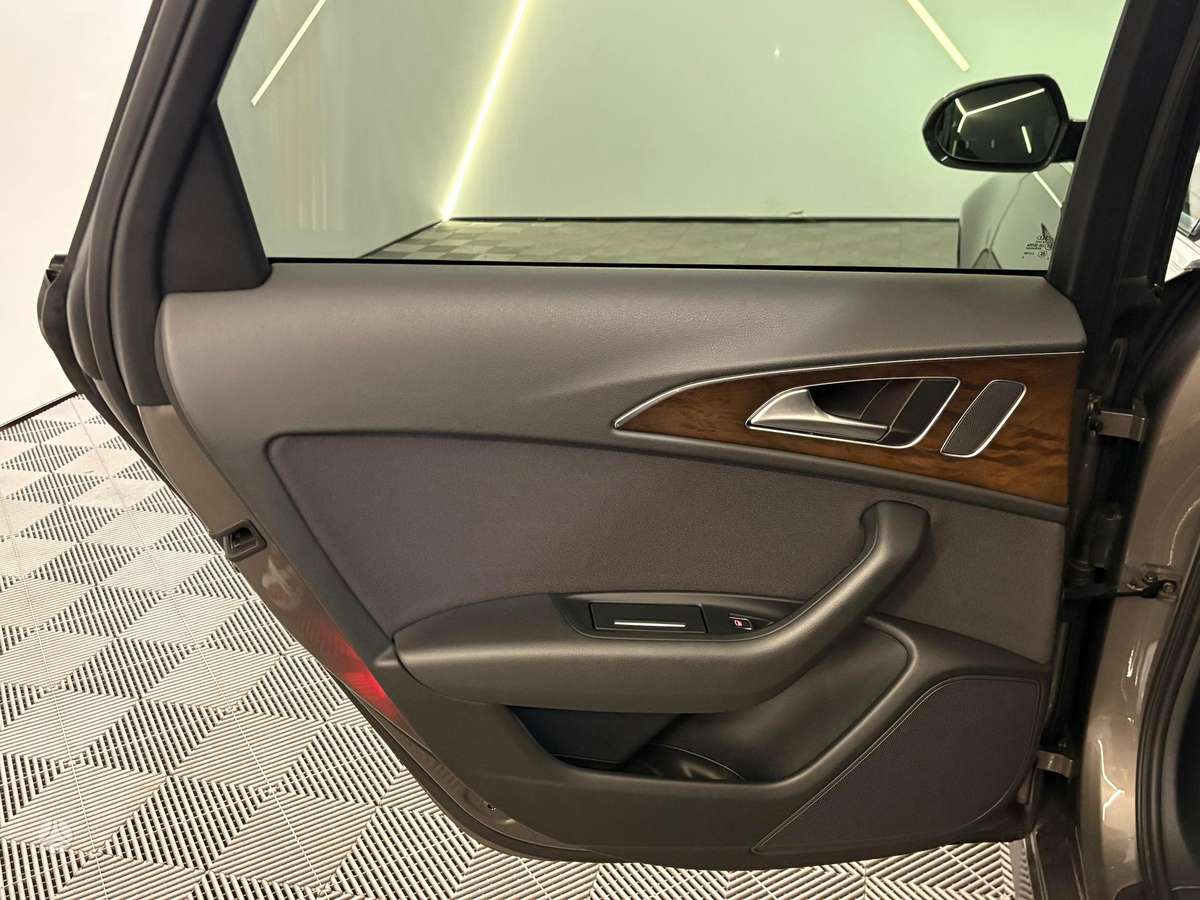 Audi A6, 2.0 l., Универсал